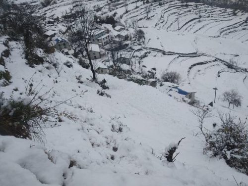 मौसम : काठमाडौंको तापक्रम ५.५, हिमाली भेगमा हिमपात