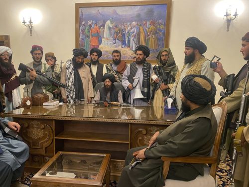 अफगानिस्तानमा तालिवानले छात्रालाई पनि विद्यालय जान दिने