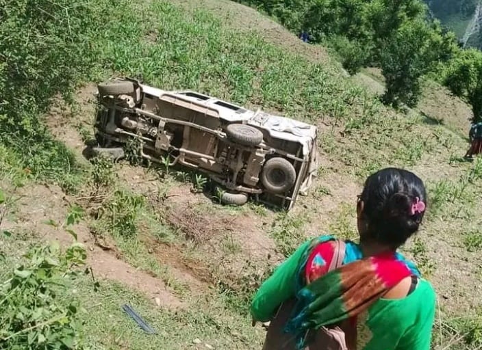 बझाङमा जिप दुर्घटना : चालकसहित ६ जना घाइते