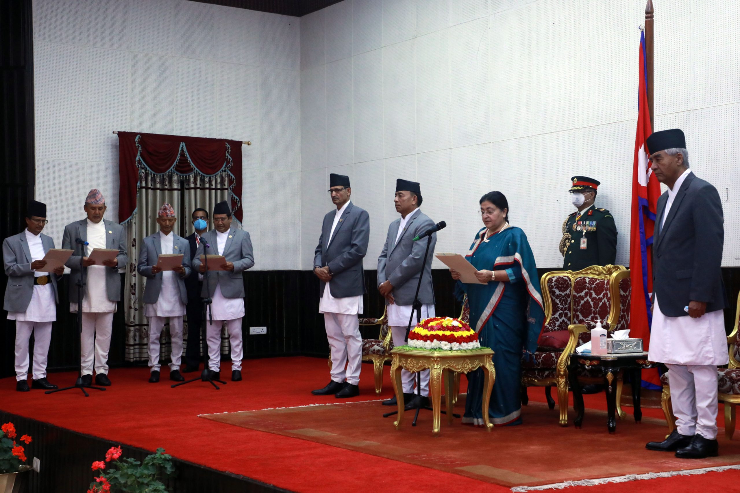 पाँच वर्षमा २६७ मन्त्री