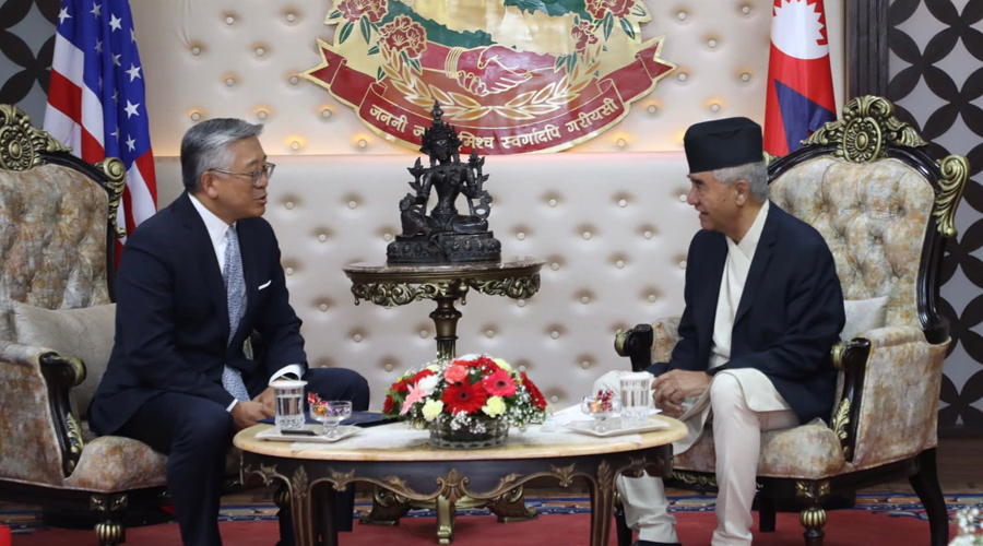 अमेरिकी सहायक विदेशमन्त्रीले भेटे प्रधानमन्त्री