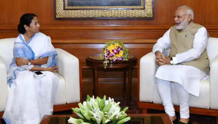 बेनर्जीले भेटिन् मोदी