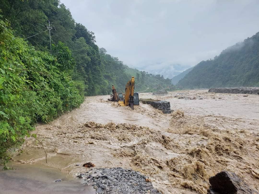 मेलम्ची तटीय क्षेत्र जोखिममा, सतर्कता अपनाउन आग्रह