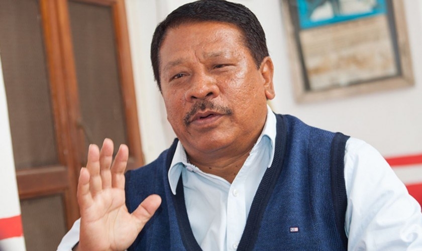 प्रचण्डलाई भेटेर प्रकाशमान सिंह पुगे बालुवाटार
