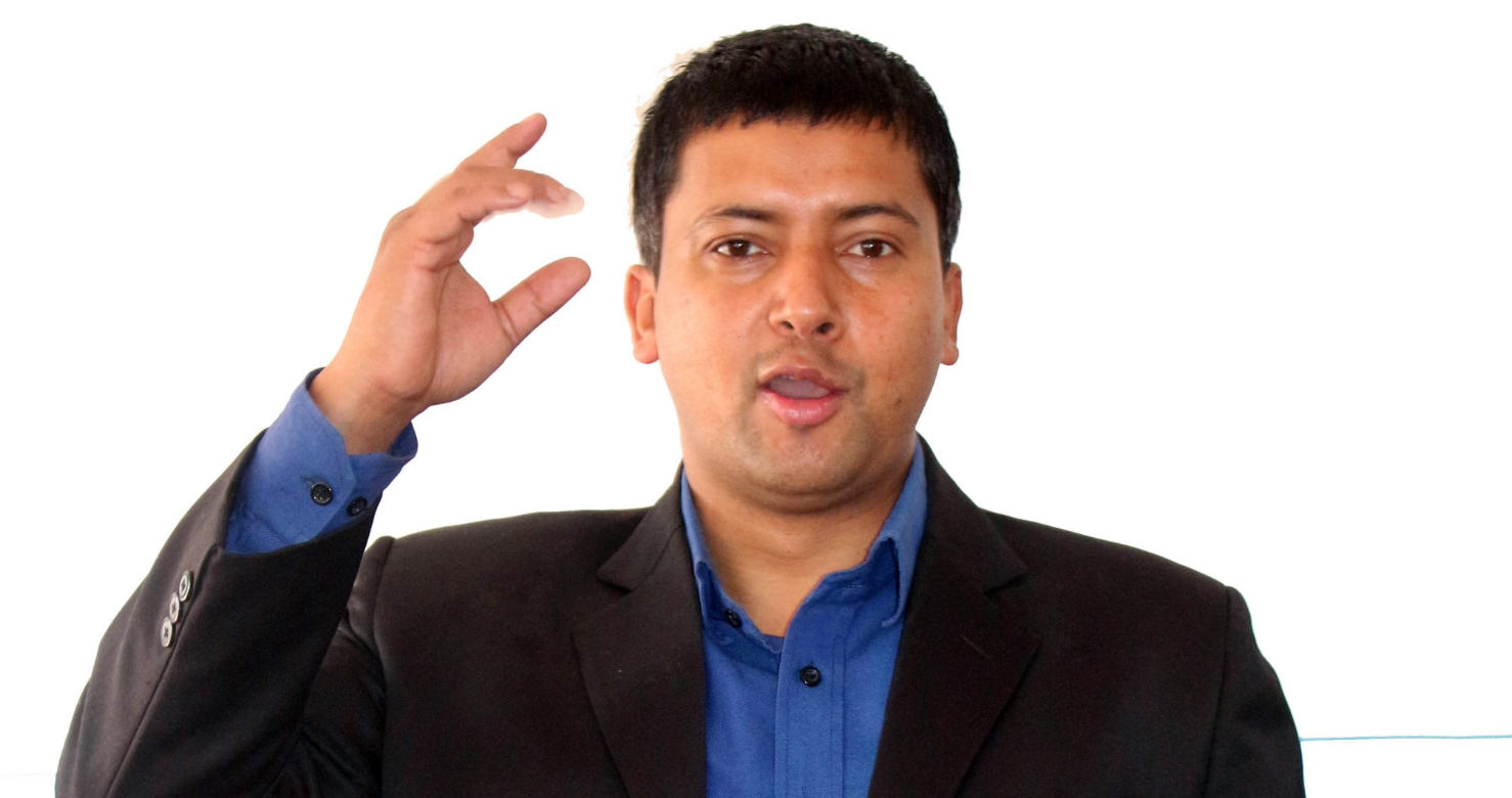 गुरुलाई हराएर चेला बने सांसद