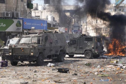 वेस्ट बैंकमा विद्रोही लक्षित इजरायली आक्रमणमा ११ जना प्यालेस्टाइनीको मृत्यु, सय घाइते